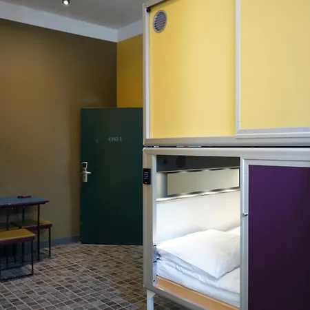 Five Elements Hostel And Capsules Frankfurt-3