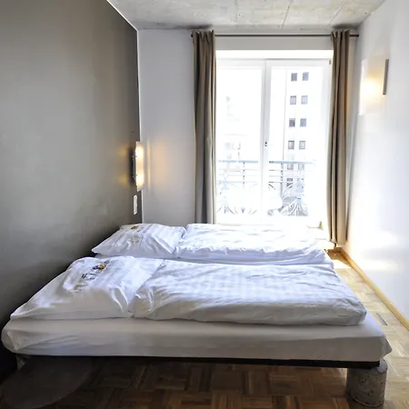 Five Elements Hostel And Capsules Frankfurt-2
